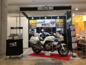 東京モーターサイクルショー設営中